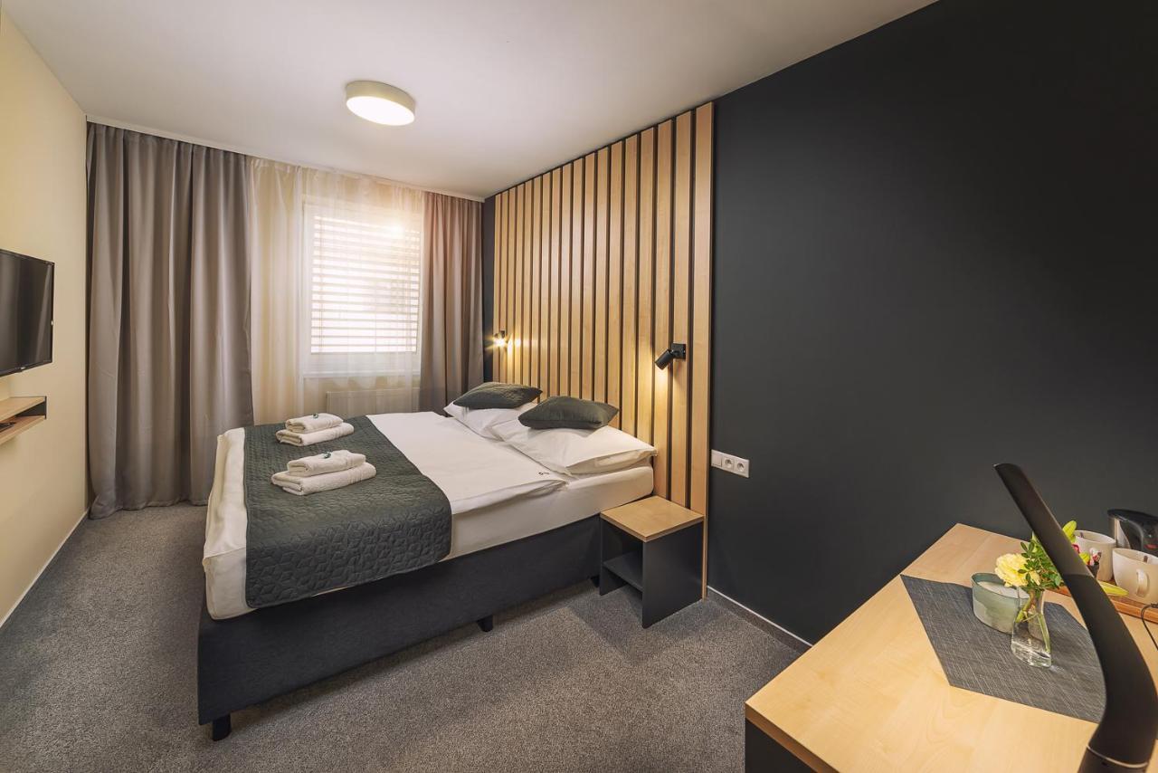 Timeout City Hotel Liptovsky Mikulas Ngoại thất bức ảnh