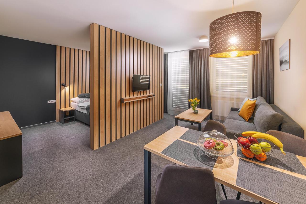 Timeout City Hotel Liptovsky Mikulas Ngoại thất bức ảnh