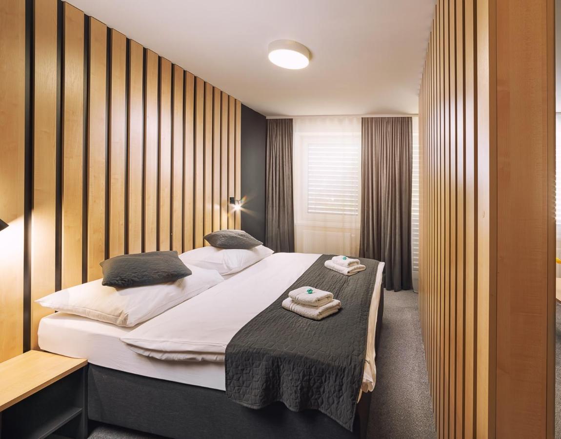 Timeout City Hotel Liptovsky Mikulas Ngoại thất bức ảnh