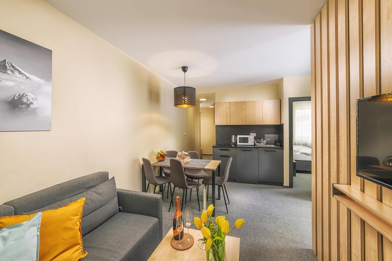 Timeout City Hotel Liptovsky Mikulas Ngoại thất bức ảnh
